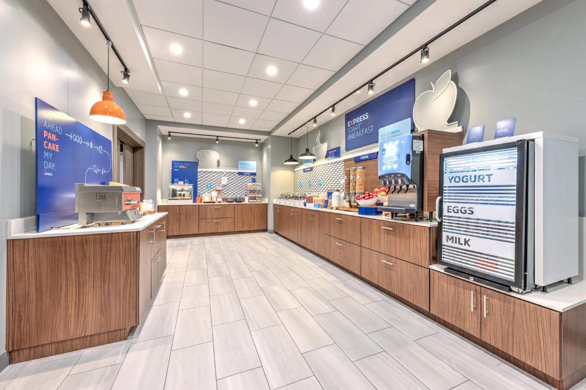 Holiday Inn Express & Suites Austin Airport East By Ihg Экстерьер фото