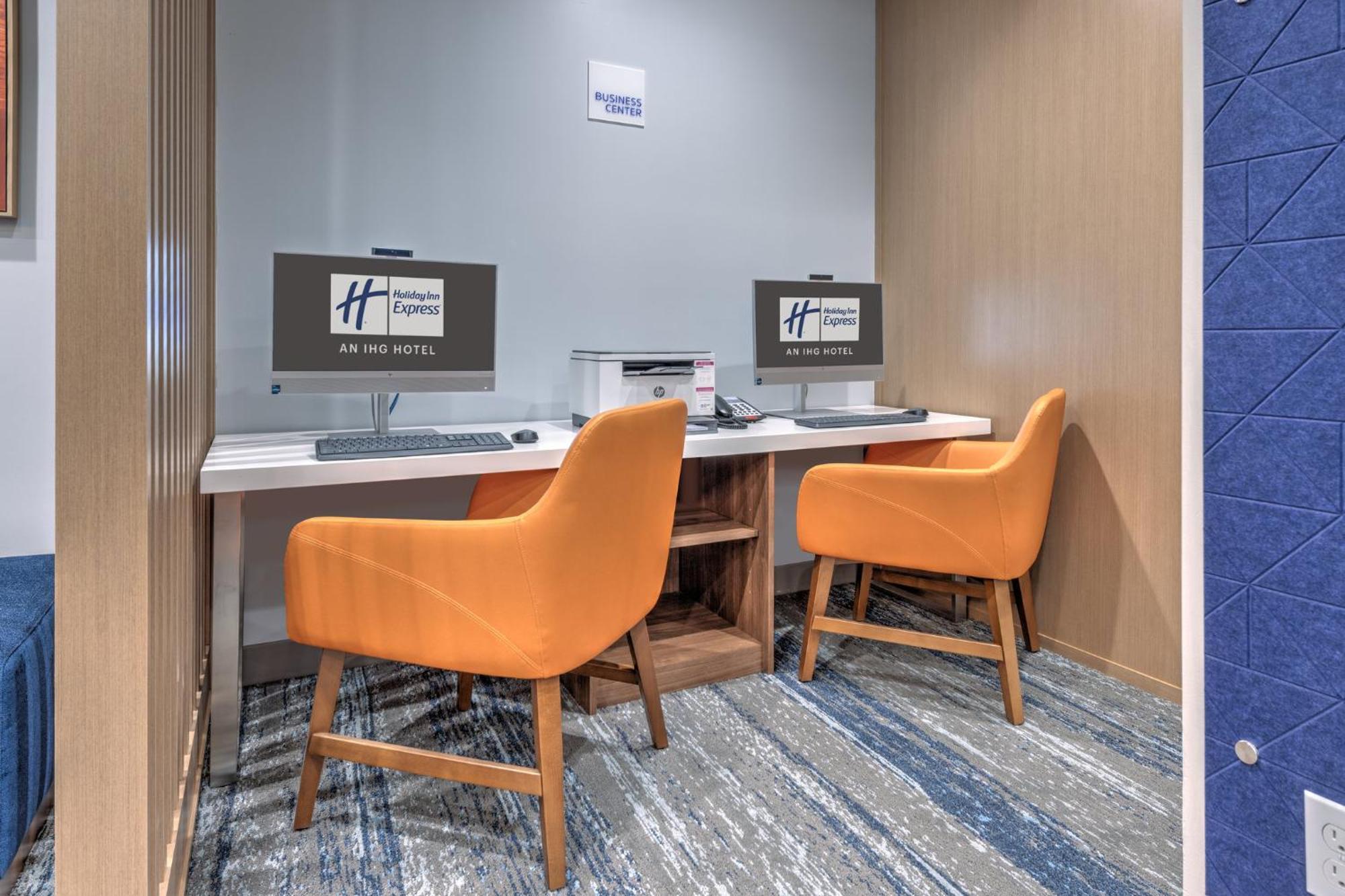 Holiday Inn Express & Suites Austin Airport East By Ihg Экстерьер фото