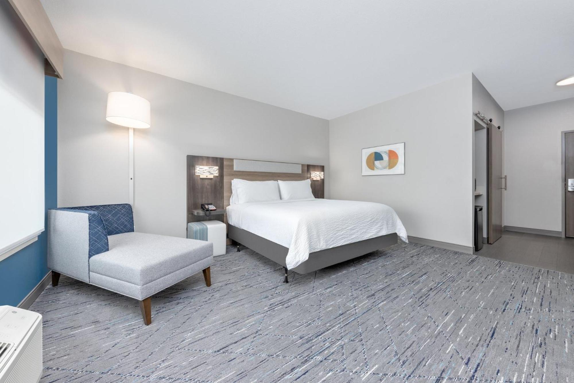 Holiday Inn Express & Suites Austin Airport East By Ihg Экстерьер фото