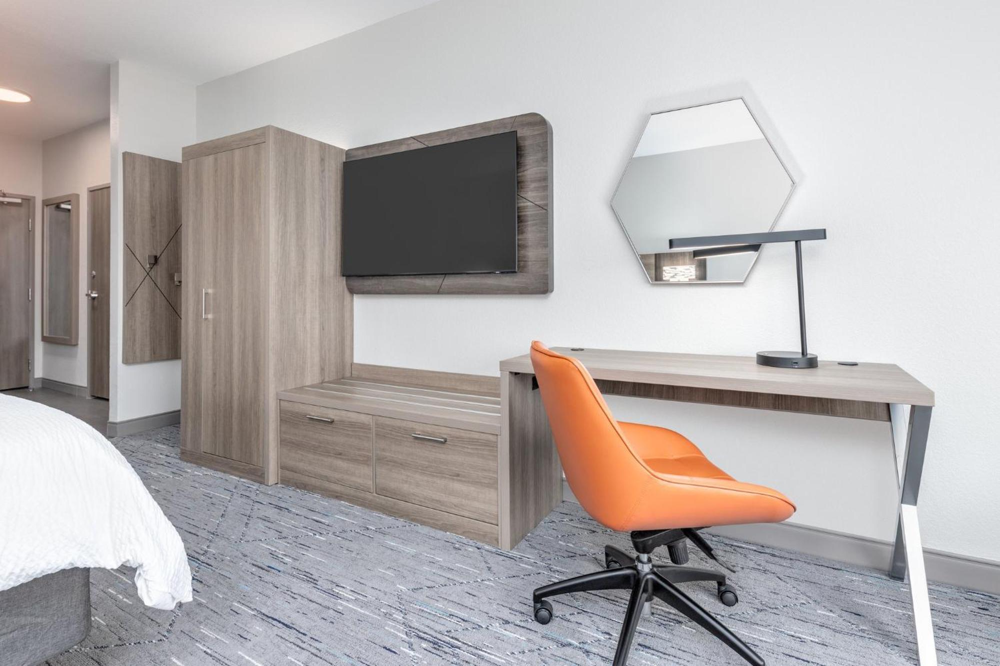 Holiday Inn Express & Suites Austin Airport East By Ihg Экстерьер фото